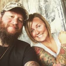 Jessy Munch's Instagram, Twitter & Facebook