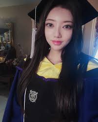 Photo by 𝗘𝗥𝗜𝗖𝗔 𝗛𝗔𝗡 (@yewon_erica) · August 17, 2020