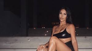 بالتفاصيل بالصور كيم كارداشيان تروي تفاصيل مرضها الجديد kim kardashian kardashian body image issue