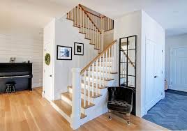 Venez découvrir quelles sont les solutions modernes en matière de rampe et rambarde escalier intérieur. Escaliers Pierre Houle Escaliers A Shawinigan