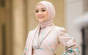 Official facebook page of mira filzah. Masih Jaga Batas Kalau Baju Ketat Saya Akan Labuhkan Tudung Mira Filzah Suara Viral Malaysia