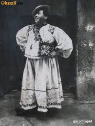 Cod galben de ninsoare in turt ,tara oasului , bucuria pruncilor. 49 Old Photos Ideas Romani ArtÄƒ PopularÄƒ Fotografii Rare