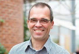 Skal granske den svenske regjeringens finanspolitikk