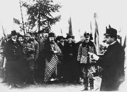 Singurele Imagini De La Marea Unire Din 1918 FÄƒcute De Fotograful SamoilÄƒ Marza Istorie Historical Figures History Historical
