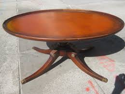 Duncan Phyfe Coffee Table With Pedestal Splayed Legs With Reed Carving Capped Feet Rosette Ornaments Http Uhur Table Coffee Table Refinishing Furniture