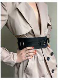 Although this method isn't quite as effective as actually measuring yourself or your belt, it can work well for most men's sizes and some women's size. Pin By Rorisang Tlou On Belts In 2021 Wide Leather Belt Belted Coat Outfit Black Leather Corset
