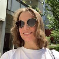 40+ perfiles de «Evelyn»