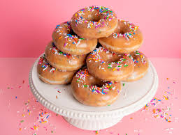Donut vs donut, american tries german sweets(*see first comment for clarification of relist)with having had both versions of this ring cake, i decided to. Krispy Kreme Is Offering Free Doughnuts To Healthcare Workers