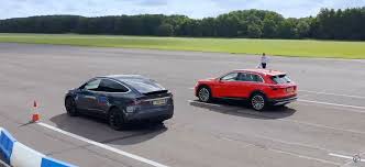 All Electric Suv Drag Racing Tesla Model X Vs Audi E Tron Tesla Model X Audi E Tron Tesla Model