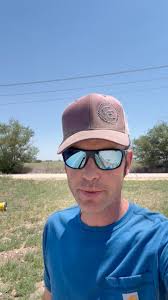 A little celebratory stogie with a couple of my best friends and bandmates!  I can't tell you what we're gonna celebrating though haha!🤣😂