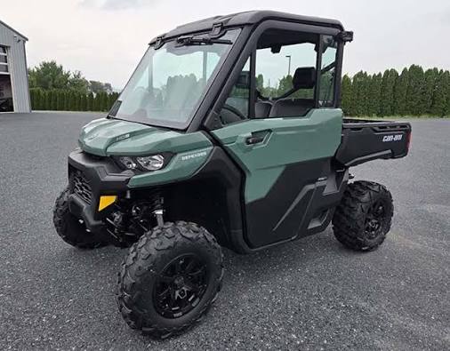 ATV vs. Side-by-Side UTV: Which 4-Wheeler is Right for You?