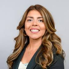 Lizette Ortiz's Instagram, Twitter & Facebook