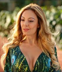 Birçok dizide rol alan son olarak umutsuz ev kadınları dizisinde başarılı bir. Who Is Ozge Ozder Beautiful Celebrities Actresses Celebrities