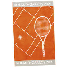 Incarnant un mélange de traditions et de modernité, elle exprime. Serviette Tennis Roland Garros Officielle 2021 Couleur Terre Battue