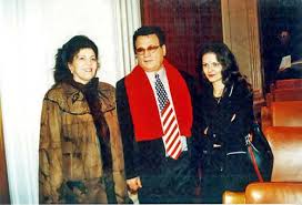 1997 ve 2000 yılları arasında, vasilescu yerel çalıştı gazetesi cuvântul libertatii craiova dan. Olguta Vasilescu A Cotonogit Doi Indivizi Care Au Atacat O Ziarul National