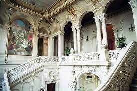 Hotel De Ville Palais De Justice A Poitiers Hotel De Ville Poitiers Voyages Et Decouvertes