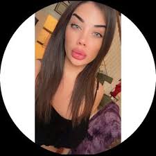 Eileen Cornell (@LeenyCornell)