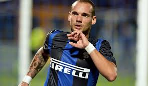 Stockfotos und bilder bei imago lizenzieren, sofort downloaden und nutzen Gesprache Mit Sneijder Laufen An