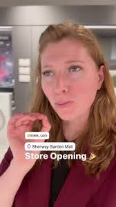 Laura Bodner's Instagram, Twitter & Facebook