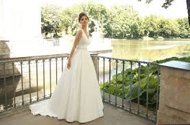 Ihr hochzeitstag wird mit uns ein ganz besonderes erlebnis für sie und ihre gäste. Home Cosi Brautmoden 1swebseite Www Cosi Brautmoden De