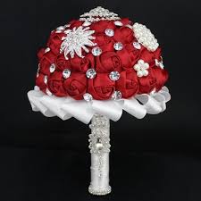 Silver brooch wedding bouquet with a beautiful wedding garter by bridal crystal bouquets. Handmade Luxury Crystal Pearls Flowers Bridal Bouquet Wedding Flowers Brooch Hot Wedding Supplies Home Garden