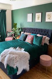 25 Most Instagrammable Bedroom Ideas Green Bedroom Decor Green Bedroom Walls Bedroom Interior