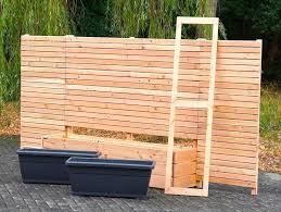 Sichtschutz Mit Pflanzkasten Nach Mass Wetterfestes Holz Douglasie Oberflache Natur Made In Germany Pflanzkasten Outdoor Dekorationen Pflanzkasten Holz