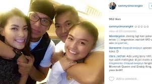 Foto agnes monica yang dijepret oleh kamera wijaya saputra. Agnes Monica Dan Wijaya Saputra Tunjukkan Cincin Di Foto Terbaru Showbiz Liputan6 Com