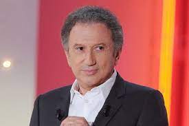 Jun 27, 2021 · jeudi 24 juin 2021, michel drucker s'est confié sur son salaire dans l'émission l'instant de luxe, sur non stop people.l'animateur de vivement dimanche a une nouvelle fois choisi de demeurer. Michel Drucker Femme Salaire Maladie Tout Sur Le Presentateur De Vivement Dimanche