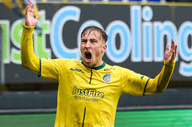 Beleef duits voetbal in de bundesliga incl. Bananenflanke Verhalen Over Het Duitse Voetbal Felix Passlack Konigsblau Hart Verloor Het Van Zwartgele Ratio