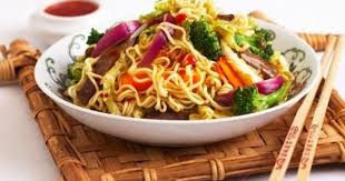 Nouilles A La Facon De Singapour Singapour Recette Thailandaise Idee Recette Recettes De Nouilles