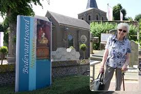 Heppeneert by harold k, released 01 november 2014 sung in 'limburgs'; Foto Samana Genk Centrum Op Bedevaart Naar Heppeneert Genk Het Nieuwsblad Mobile