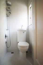 A slight incline allows the water to escape through a drain in the floor. Wet Rooms Have Advantages Over Traditional Bathrooms Apartment Therapy