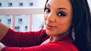 Leanna Thornton's Instagram, Twitter & Facebook