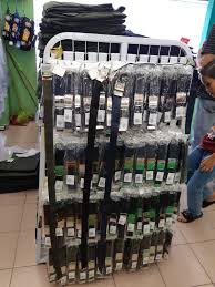 Perniagaan ialah aktiviti melibatkan urusniaga jual beli barangan atau perkhidmatan antara penjual dan pembeli. 5 Sebab Memilih Pusat Pakaian Hari Hari Tips Jimat Membeli Kelengkapan Sekolah Marina Bashah