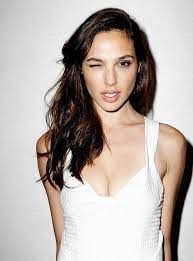 She considered biology in her high school. Pin By Philip On Gal Gadot Gal Gadot Gal Gardot Gal Gadot Photos