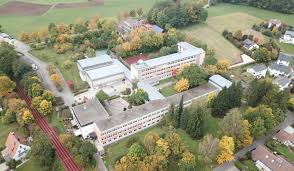 Als städtische realschule i legen wir den fokus auf unmenschlichkeit und menschlichkeit damals übrigens: Realschulen Karriereregion Bayreuth