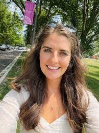 Sabrina Lu's Instagram, Twitter & Facebook