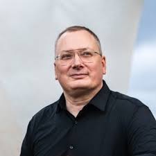 Switzerland is the proud winner of the infamous FY22 champagne challenge!  Danke an mein grossartiges Team und an all unsere tollen Kunden und  Kundinnen. Ich bin mächtig Stolz auf das geleistet im… |