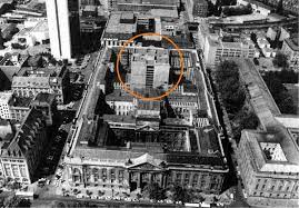 There are many places to visit nearby like the museum island/museum insel, opera house. Baugeschichte Staatsbibliothek Zu Berlin