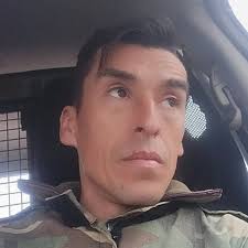 Yo reduciría la pregunta : ¿Se enamoran alguna vez?