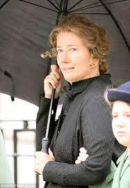 Nanny mcphee and the big bang / няня макфи и большой взрыв год выпуска: Emmathompson On The Set Of Nannymcphee Emma Thompson Emma Thompson Nanny Mcphee Nanny Mcphee