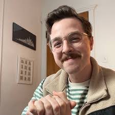 Ethan Link's Instagram, Twitter & Facebook