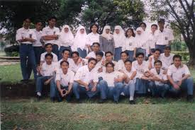 Smk n 1 cimahi merupakan smk yang menyelenggarakan program pendidikan kejuruan 4 tahun, dan merupakan salah satu smk dari 8 (delapan) smk negeri di indonesia yang memiliki program 4 (empat) tahun. Stm Negeri Pembangunan Bandung