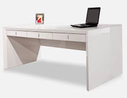 Executive Look With White Office Desk Designalls In 2020 Office Furniture Modern White Desk Office Modern White Desk