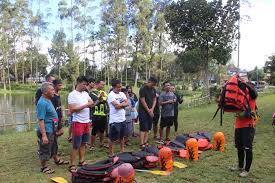 Jasa sewa bus pariwisata pekanbaru riau. Argopuro Outbound Adventure Kota Pekanbaru Riau Outbound Adventure Ciliwung Camp Tips Indonesia Kota Batam Vs Kota Pekanbaru Kota Terbesar Di Provinsi Riau Dan Kepulauan Riau