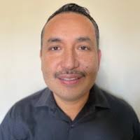 80+ perfiles de «Juan Mendivil»