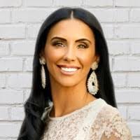 Vicki Lott's Instagram, Twitter & Facebook