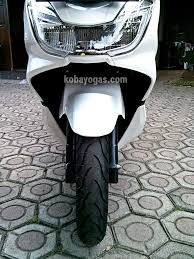 Ukir ban roadrace mp 76 dan alhasil sangat mantap seperti baru. Modifikasi Honda New Pcx Ganti Ban Lebar Biar Lebih Gigit Aspal Kobayogas Com Your Automotive Blog