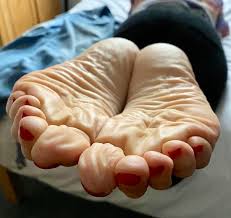 Mature feet, mature foot, mature soles. â„‹ê®ŽuÑ•â„° ê®Žâ„± Ñ•ê®Žâ„'â„°Ñ• Blm Ø¹Ù„Ù‰ ØªÙˆÙŠØªØ± Mature Deep Wrinkled Soles From Out Of Socks From J Soles2